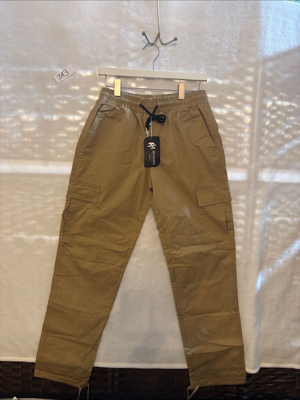 Size 28 men’s pants NWT